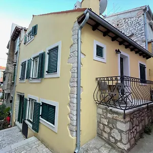 Yellow House Appartamento Rovigno